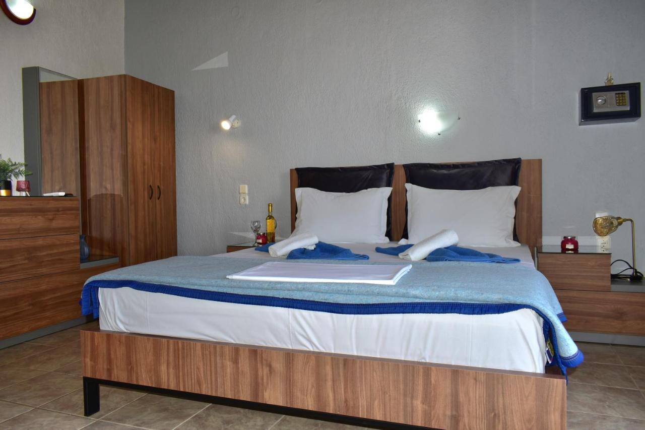 Pansion Pandora Apartment Skiathos Town Bagian luar foto